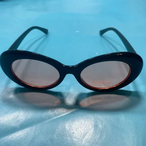 Black Frame Rose Colored Bubble Glasses - Picture 3 of 8